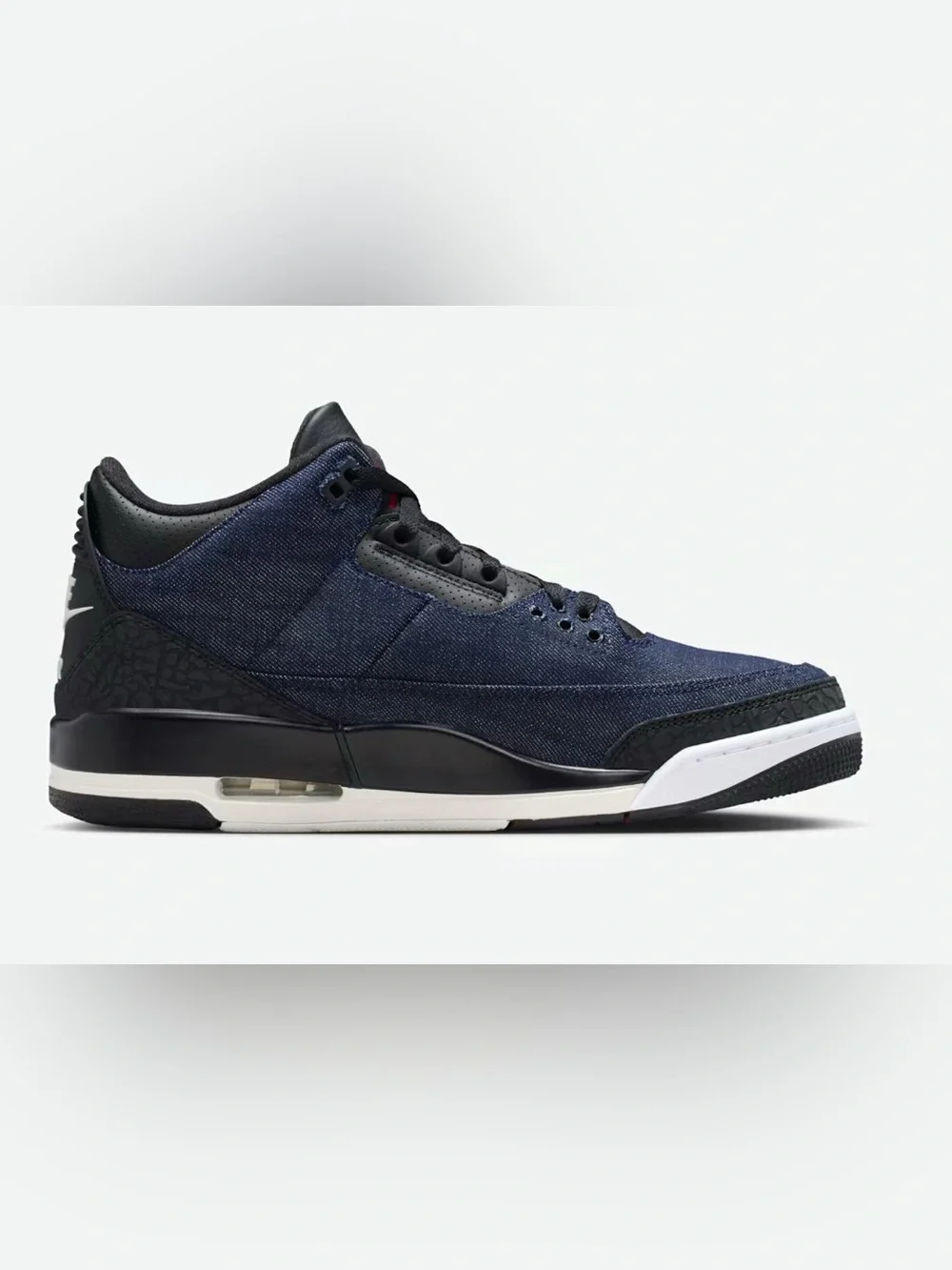 Air Jordan 3 x Levi’s  “Indigo & Gym Red” Size: 10.5